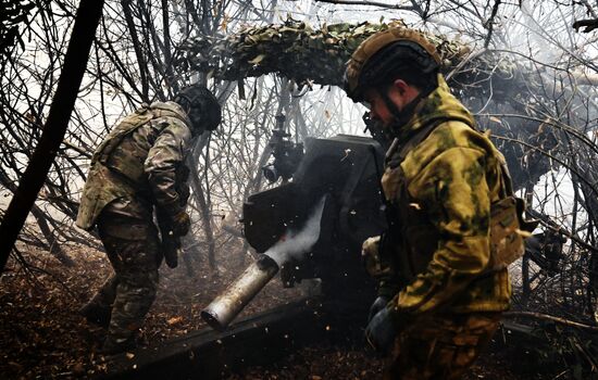 Боевая работа расчета гаубицы Д-30  ЦВО на Красноармейском направлении