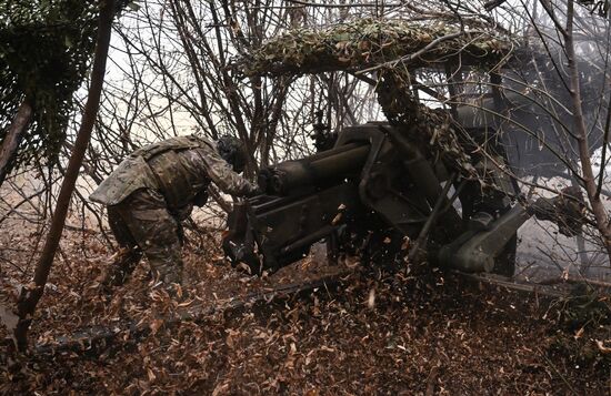 Боевая работа расчета гаубицы Д-30  ЦВО на Красноармейском направлении