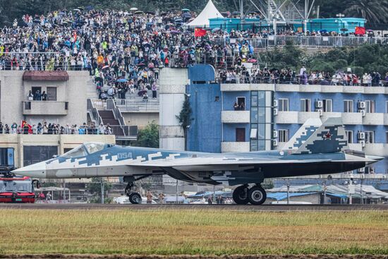 Международный аэрокосмический салон Airshow China 2024