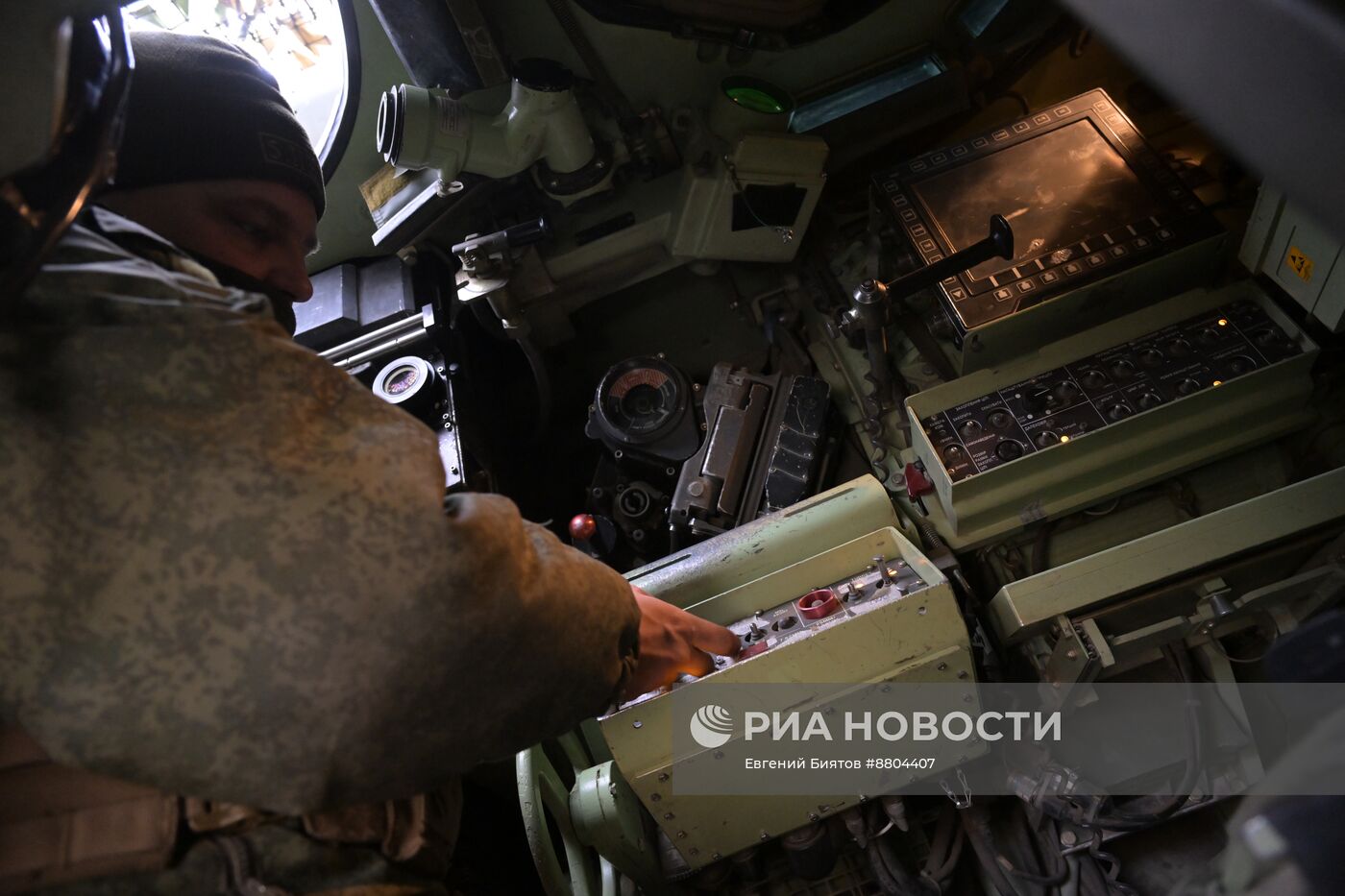 Подразделение ЦВО использует трофейную БМП М-2 Bradley производства США