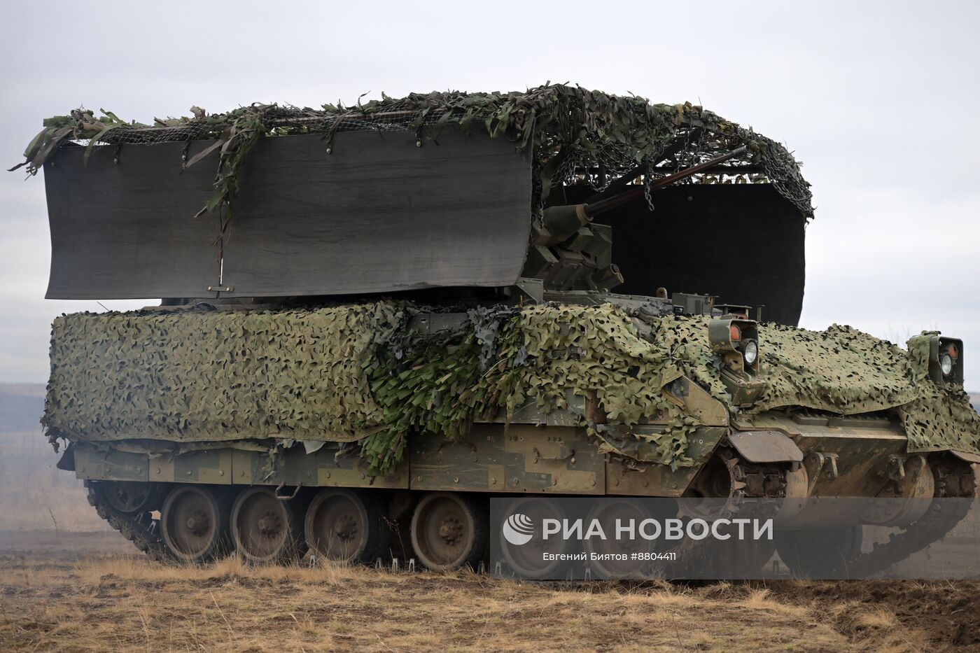 Подразделение ЦВО использует трофейную БМП М-2 Bradley производства США