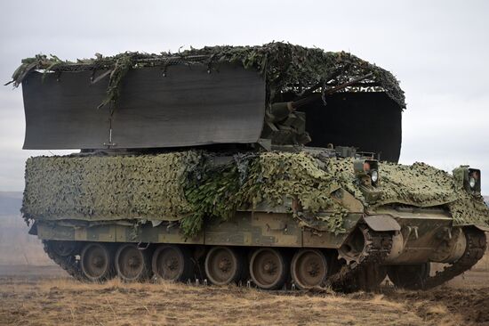 Подразделение ЦВО использует трофейную БМП М-2 Bradley производства США