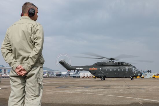 Международный аэрокосмический салон Airshow China 2024