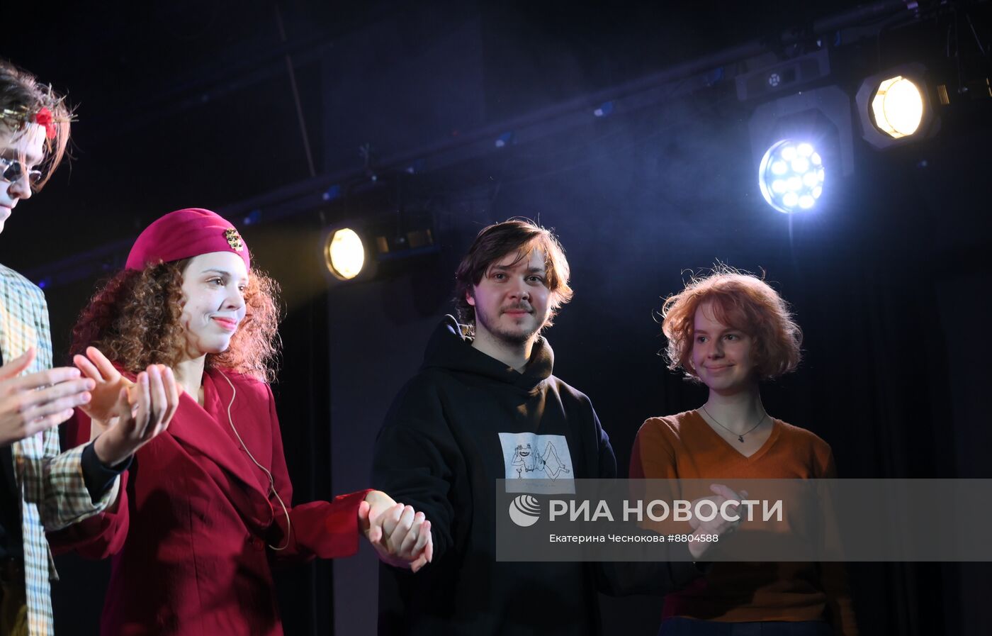 Спектакль "Добрый властитель быков" в театре "Шалом"