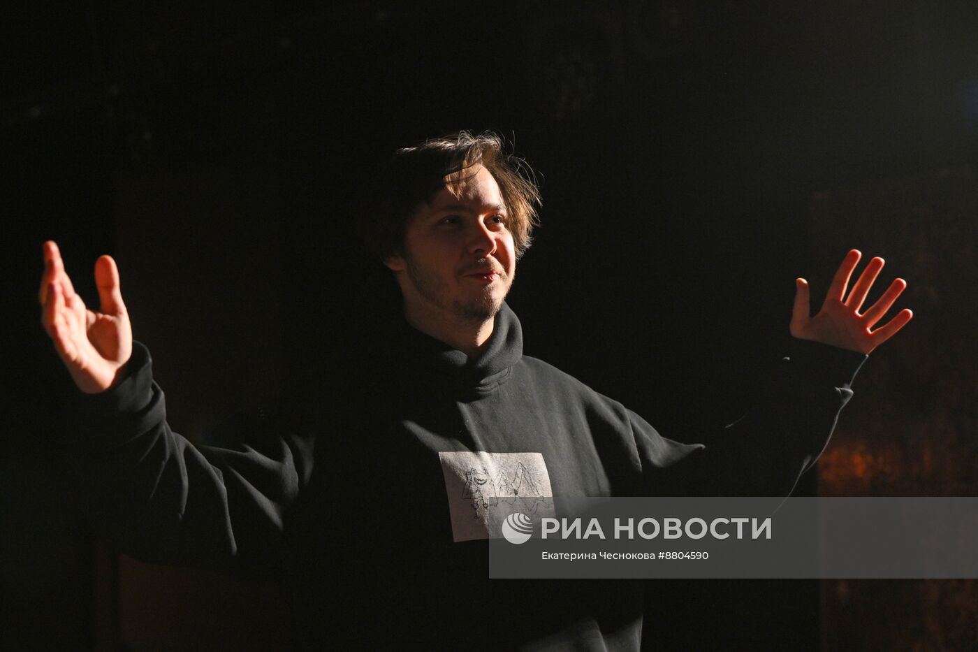 Спектакль "Добрый властитель быков" в театре "Шалом"