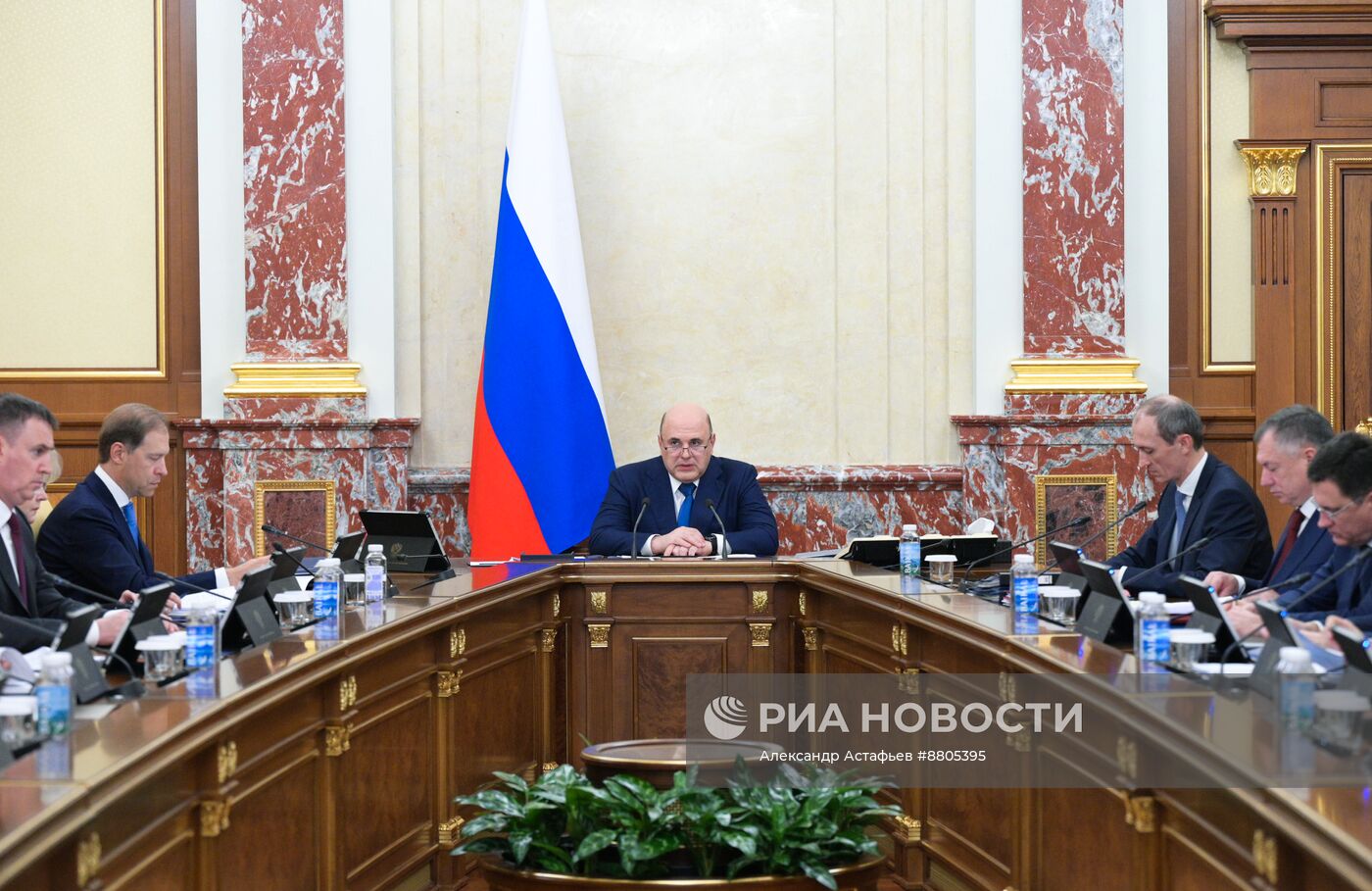 Премьер-министр Михаил Мишустин провел заседание правительства РФ