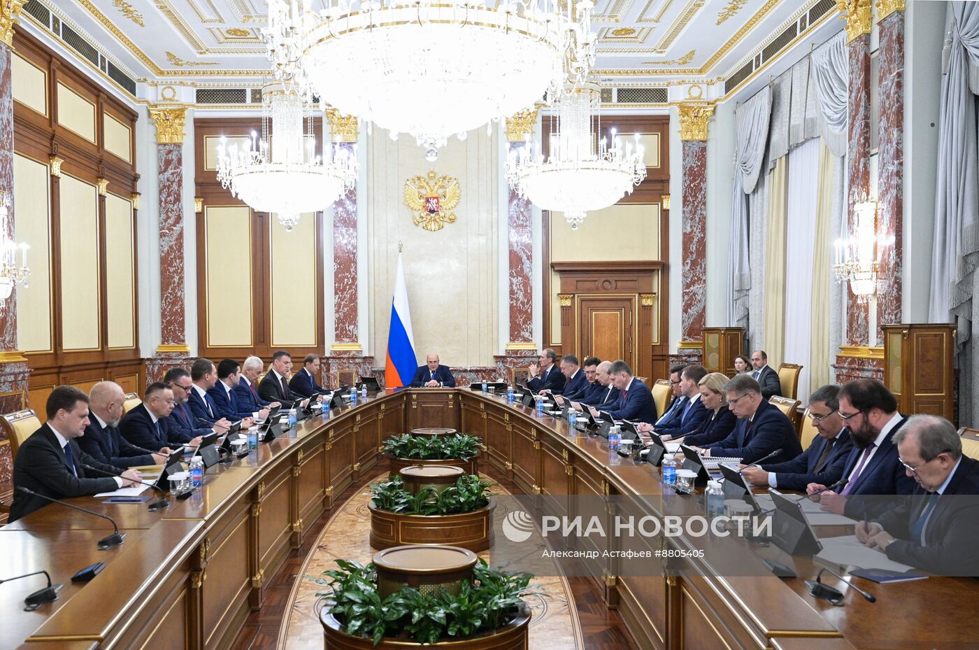 Премьер-министр Михаил Мишустин провел заседание правительства РФ