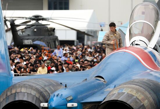 Международный аэрокосмический салон Airshow China 2024