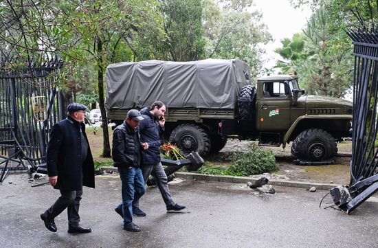 Акция протеста абхазской оппозиции в Сухуме