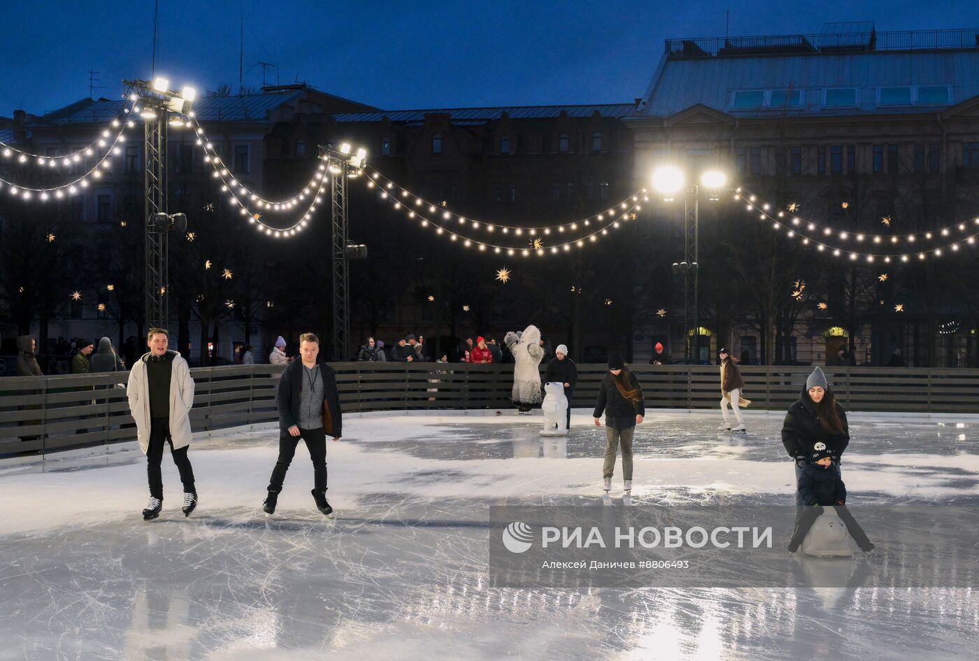 Открытие катка на Новой Голландии в Санкт-Петербурге