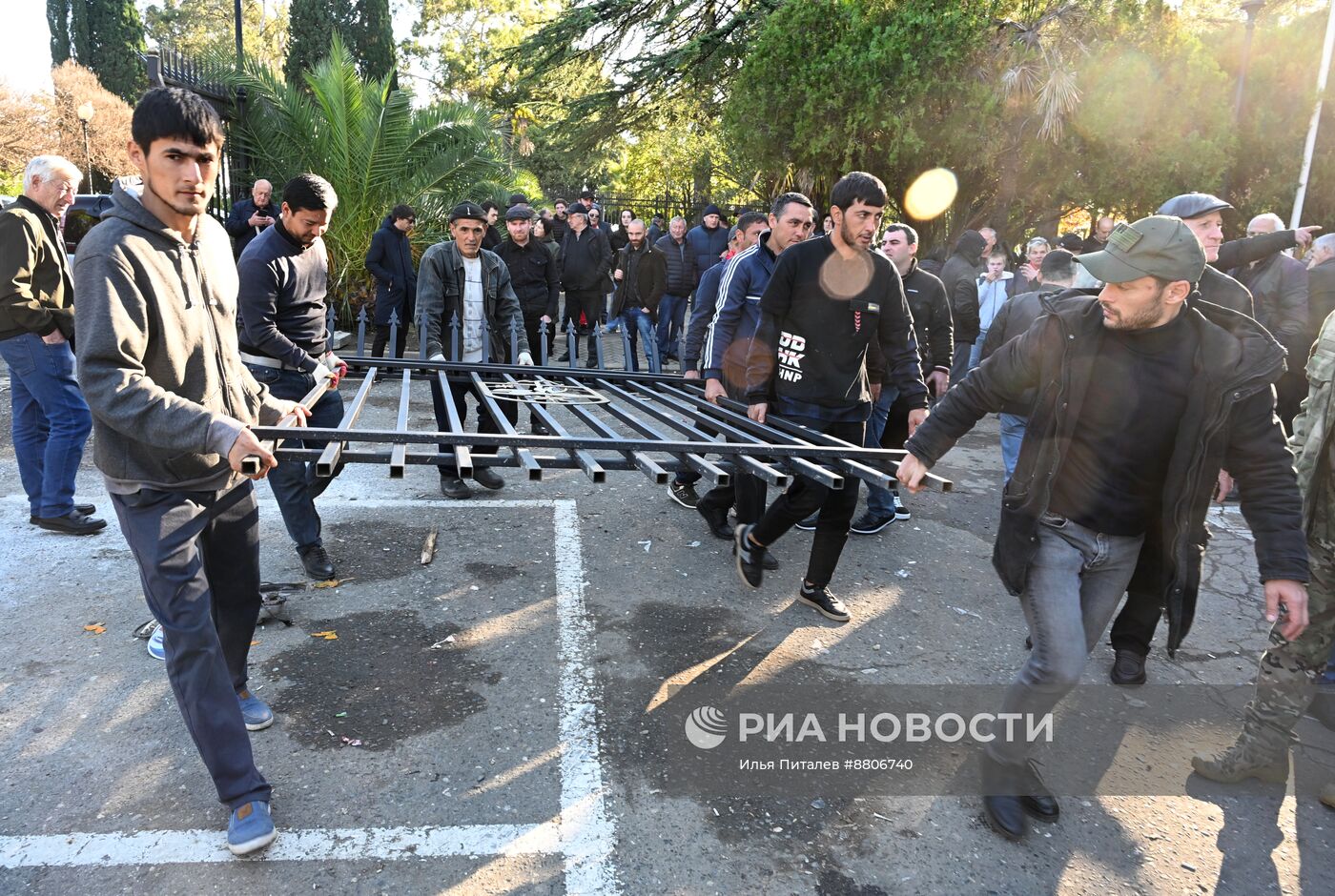 Акция протеста абхазской оппозиции в Сухуме