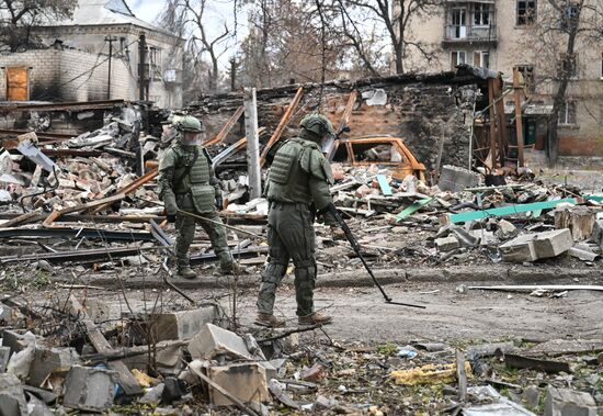 Разминирование Селидово в ДНР 91-м инженерно-саперным полком группировки войск "Центр"