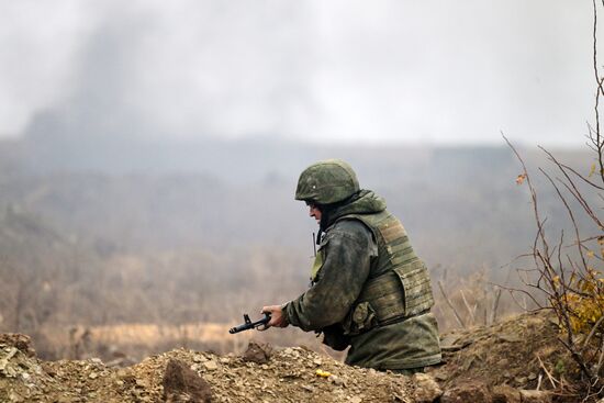 Боевая подготовка штурмовых подразделений 30-й мотострелковой бригады ЦВО в ДНР