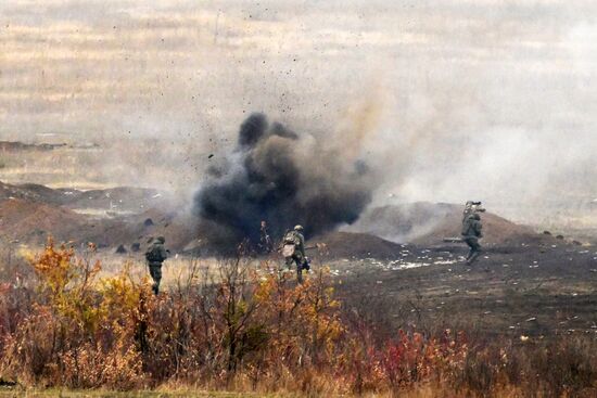 Боевая подготовка штурмовых подразделений 30-й мотострелковой бригады ЦВО в ДНР