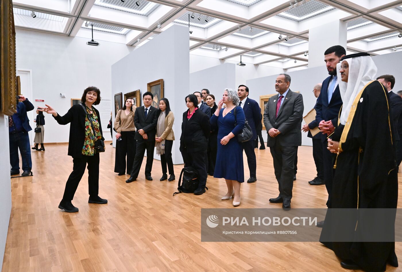 Закрытый показ выставки "Передвижники"