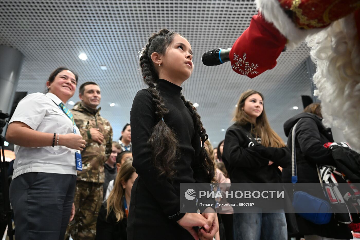 Празднование дня рождения Деда Мороза 