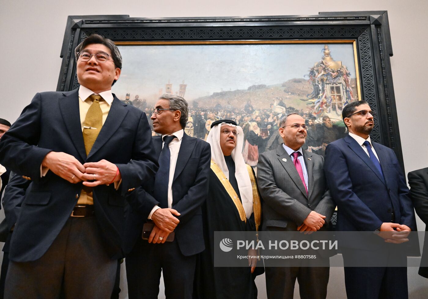 Закрытый показ выставки "Передвижники"