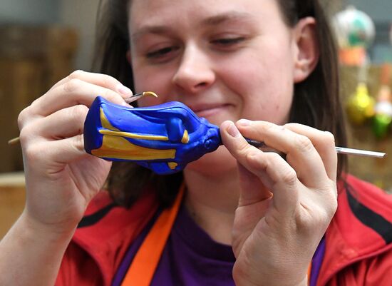 Производство новогодних игрушек в Красноярске