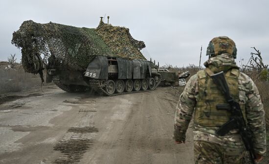 Расчистка и разминирование дорог в Покровском районе ДНР саперами 12-й инженерно-саперной бригады группировки войск "Центр" 