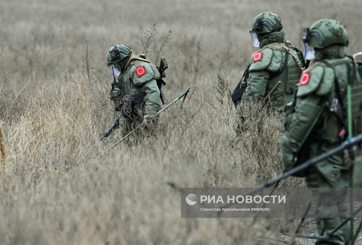 Расчистка и разминирование дорог в Покровском районе ДНР саперами 12-й инженерно-саперной бригады группировки войск "Центр" 