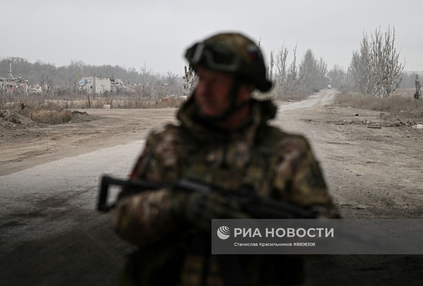 Расчистка и разминирование дорог в Покровском районе ДНР саперами 12-й инженерно-саперной бригады группировки войск "Центр" 