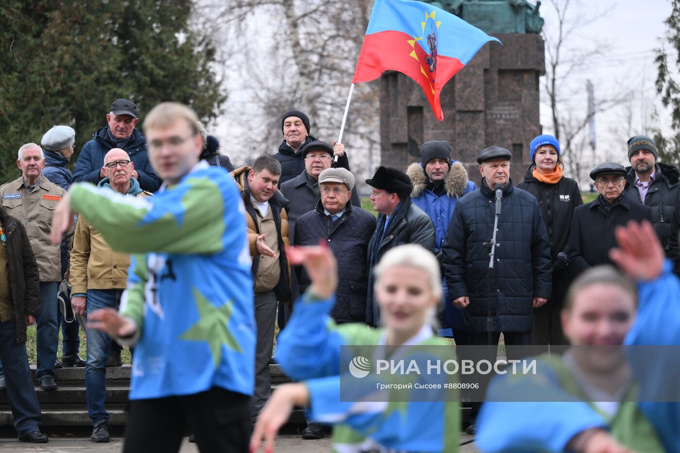 Закладка памятной плиты в честь 65-летия движения студенческих отрядов