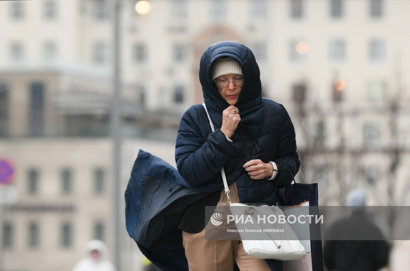 Дождь с сильным ветром в Москве