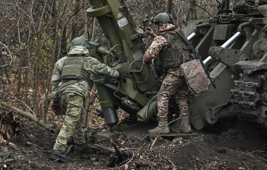 Боевая работа расчета 2С4 "Тюльпан" самоходно-артиллерийского полка ЦВО на Красноармейском направлении
