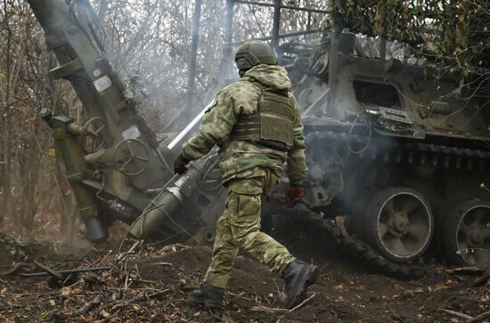 Боевая работа расчета 2С4 "Тюльпан" самоходно-артиллерийского полка ЦВО на Красноармейском направлении