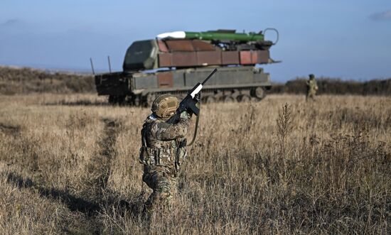 Боевое дежурство расчета "БУК-М2" группировки войск "Центр" на Красноармейском направлении