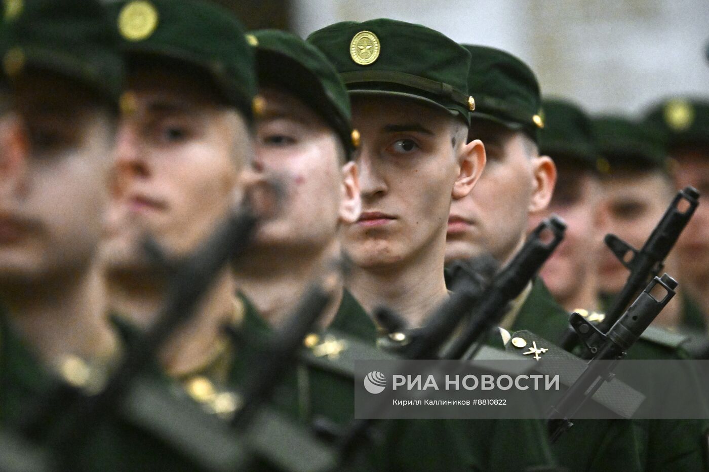 Новобранцы Преображенского полка приняли присягу в Музее Победы