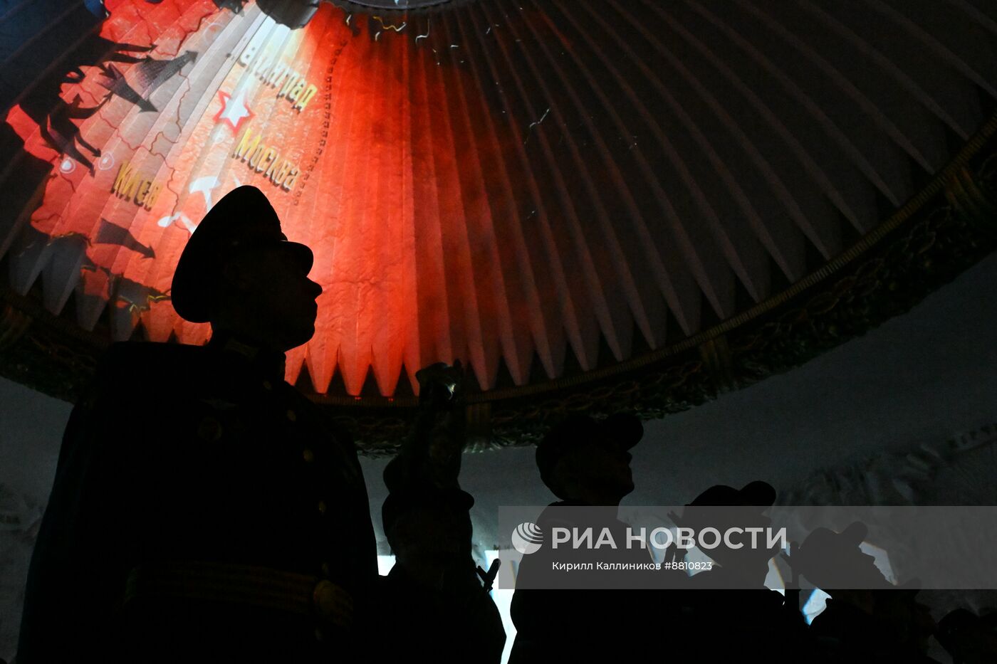 Новобранцы Преображенского полка приняли присягу в Музее Победы