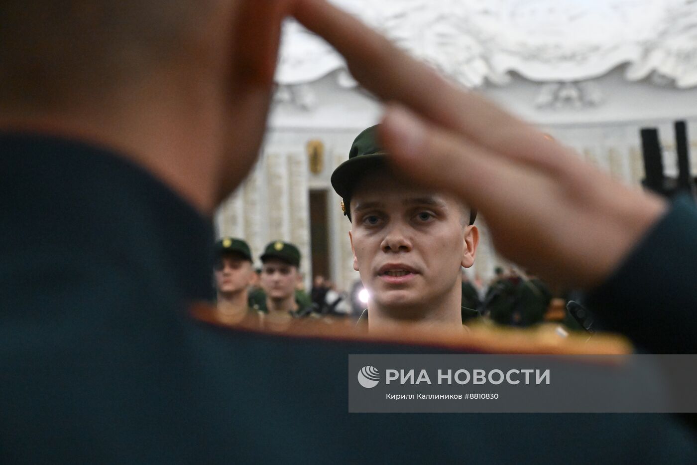 Новобранцы Преображенского полка приняли присягу в Музее Победы