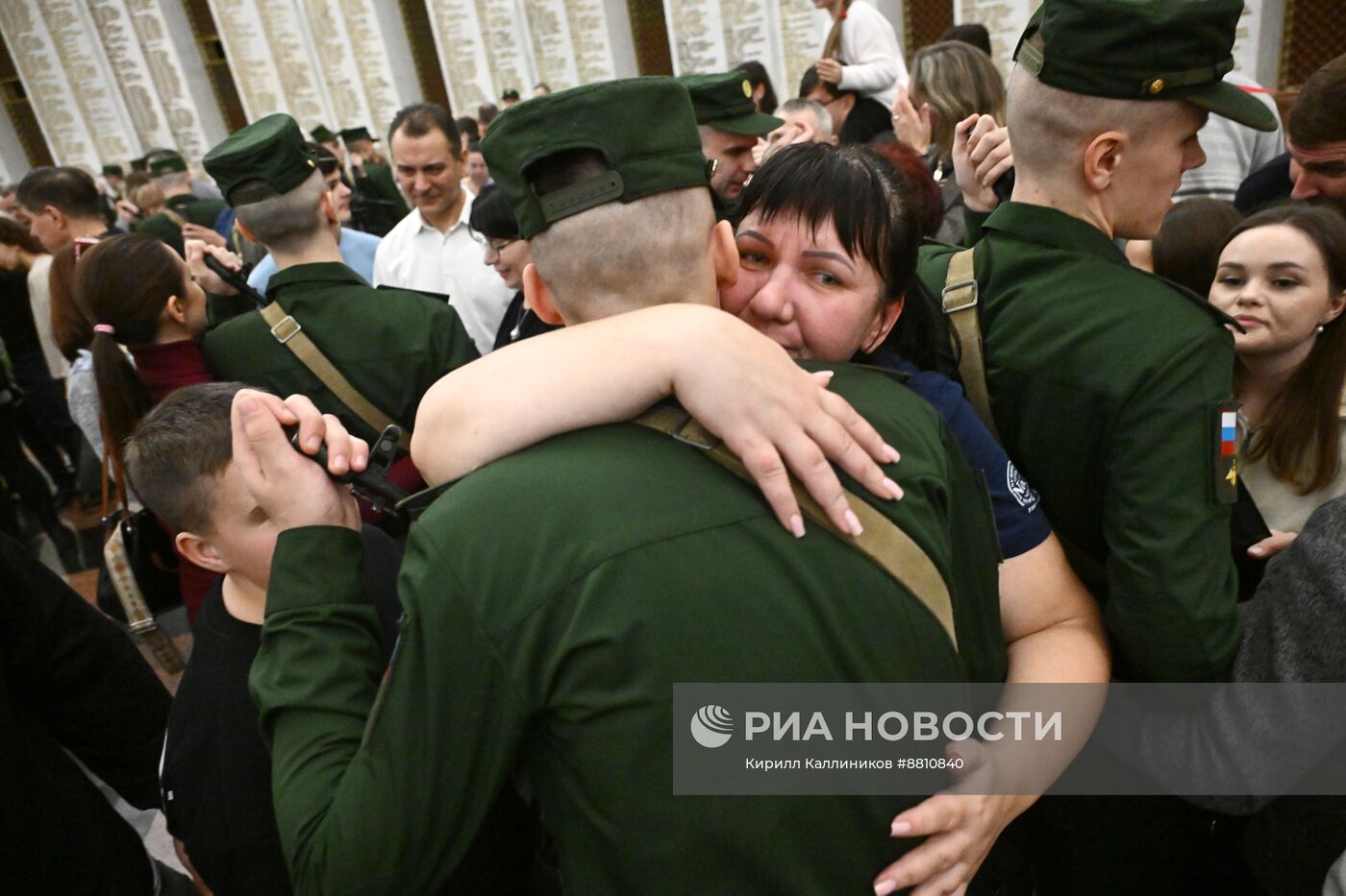 Новобранцы Преображенского полка приняли присягу в Музее Победы