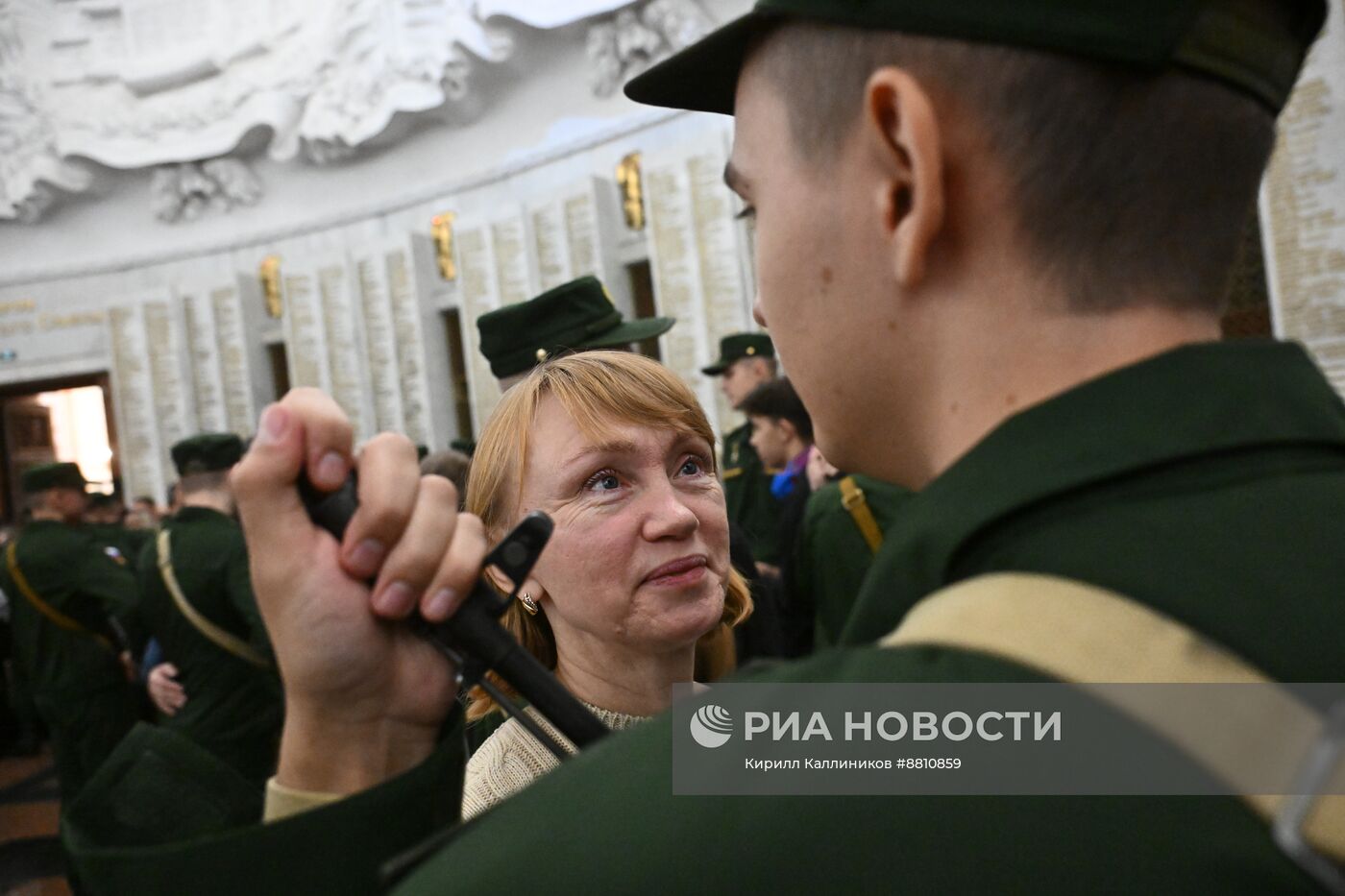 Новобранцы Преображенского полка приняли присягу в Музее Победы