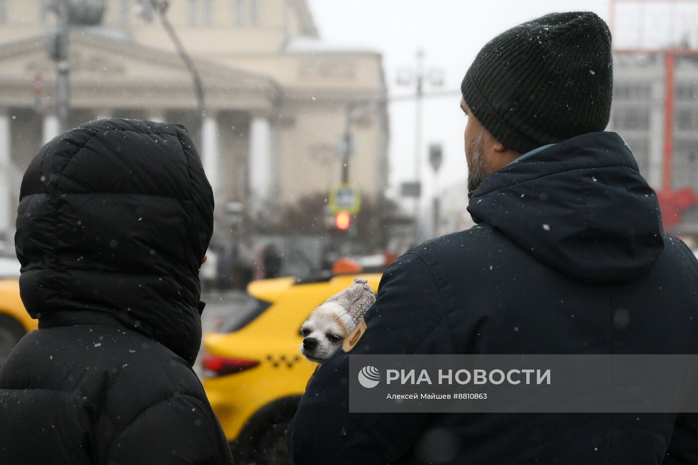 Снег в Москве 