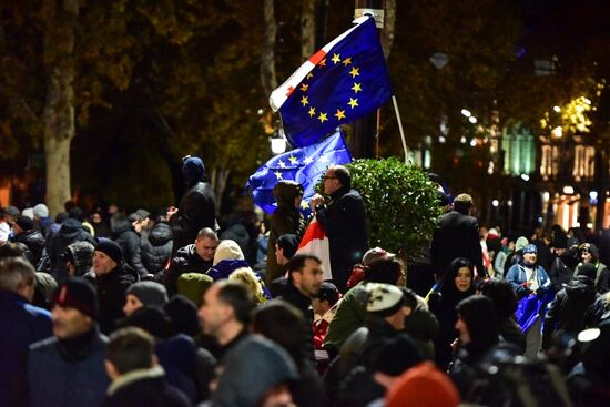 Митинг оппозиции в Тбилиси