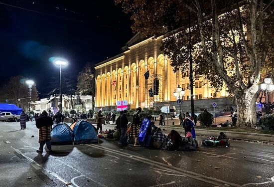 Митинг оппозиции в Тбилиси