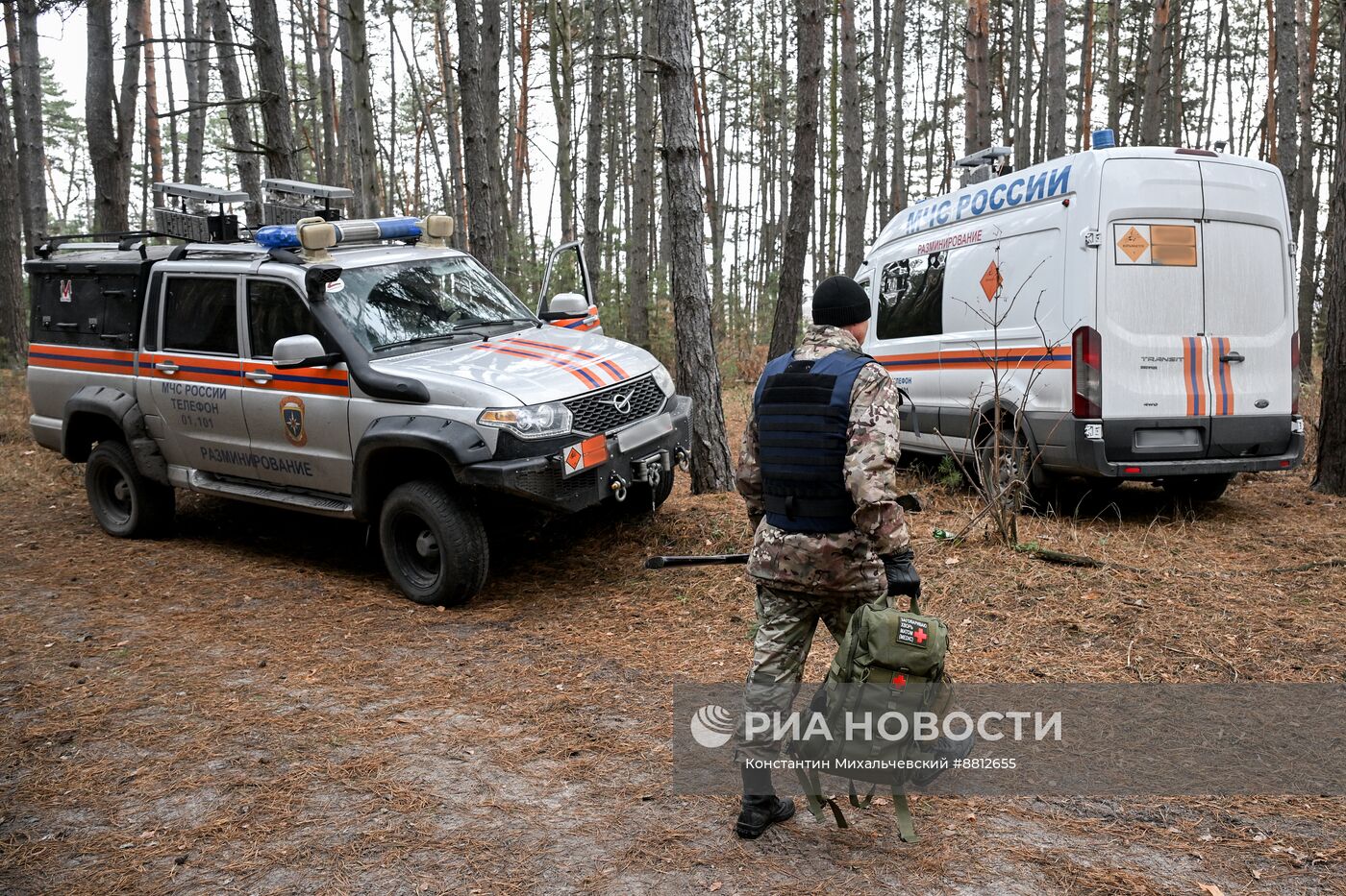 Работа сводного отряда разминирования МЧС РФ в Курской области