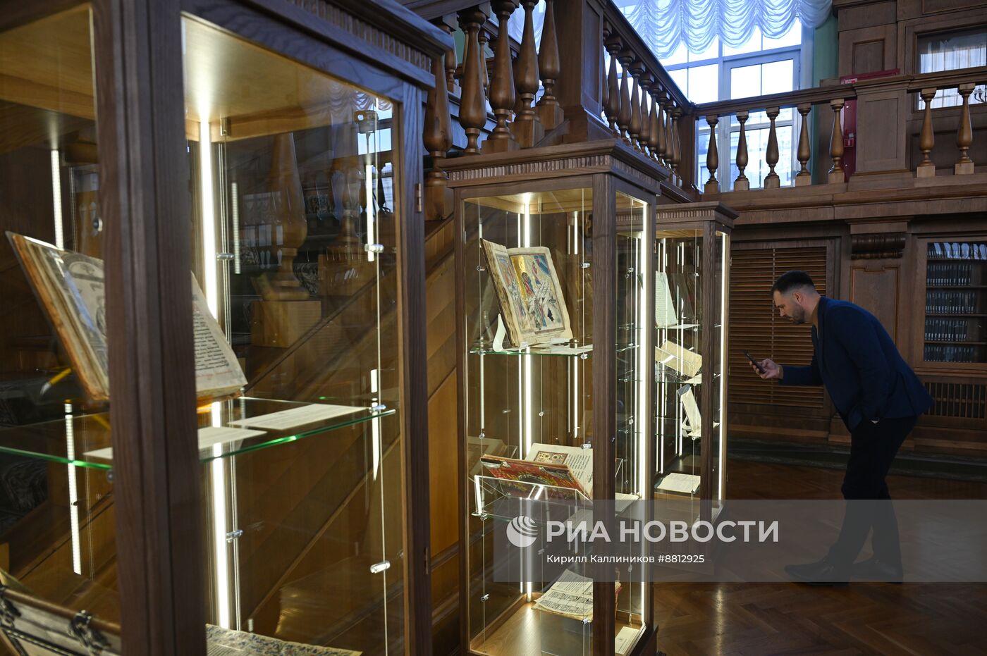 Презентация артефактов наследия нашей страны и мира главам дипломатических миссий дружественных государств