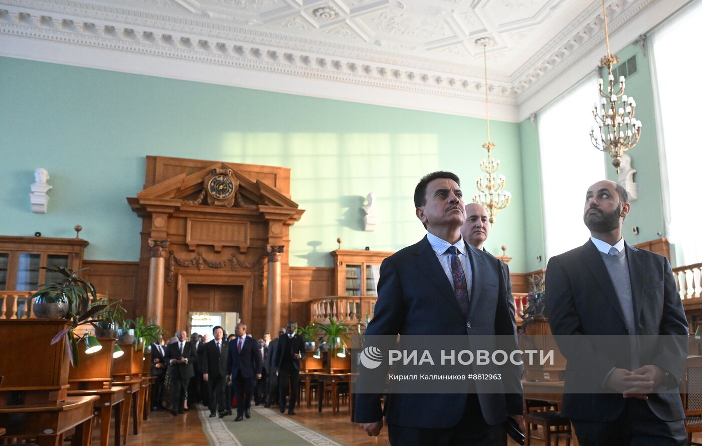 Презентация артефактов наследия нашей страны и мира главам дипломатических миссий дружественных государств 