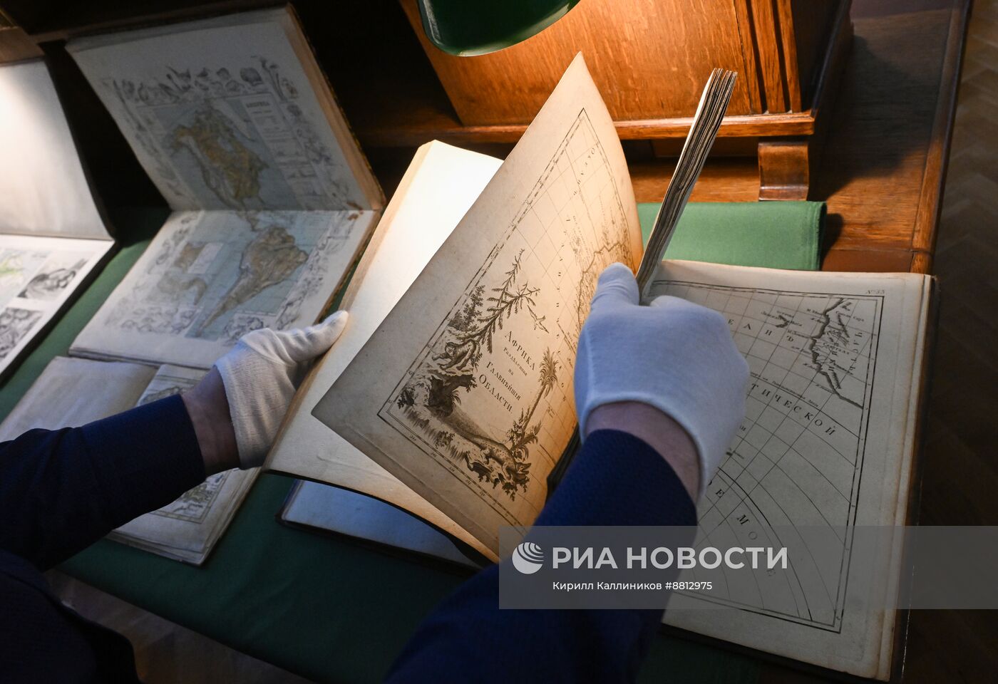 Презентация артефактов наследия нашей страны и мира главам дипломатических миссий дружественных государств 