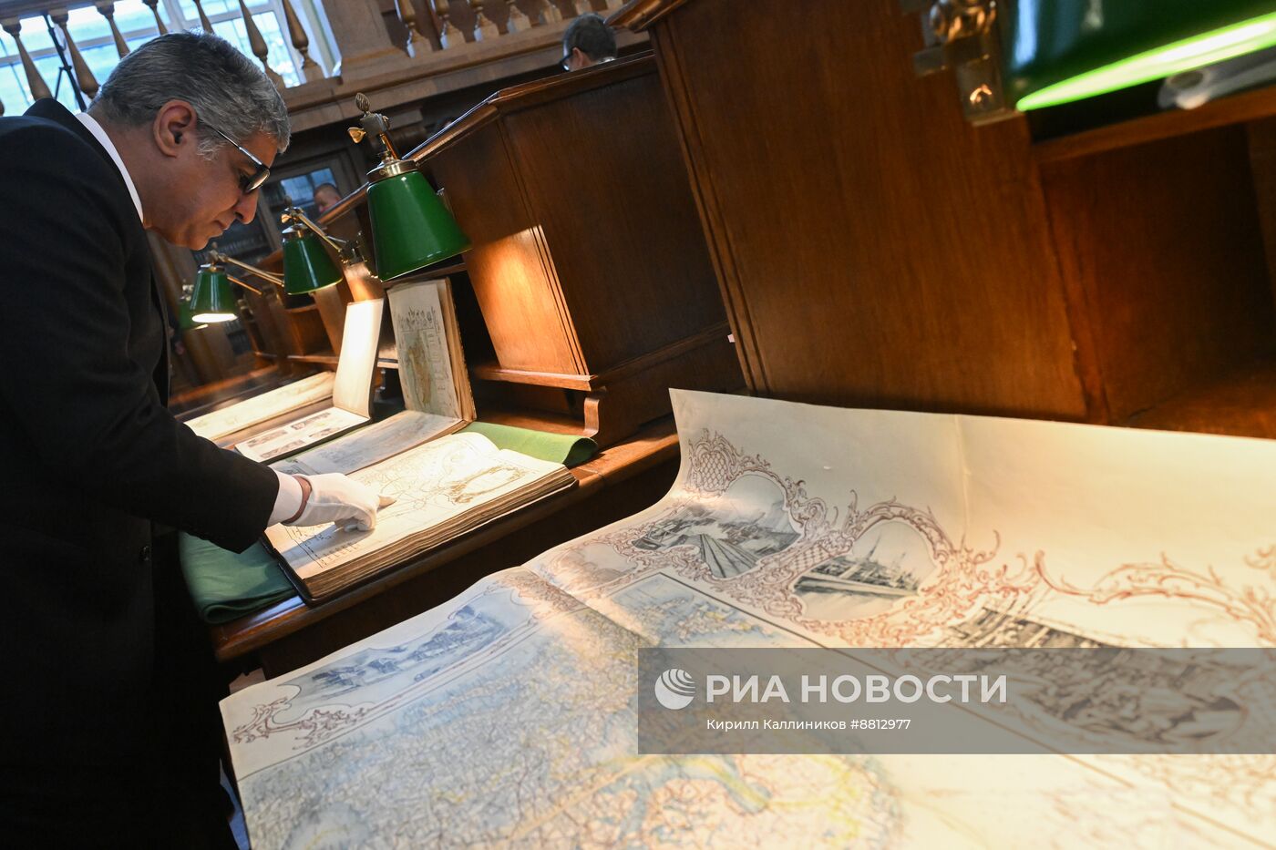 Презентация артефактов наследия нашей страны и мира главам дипломатических миссий дружественных государств 