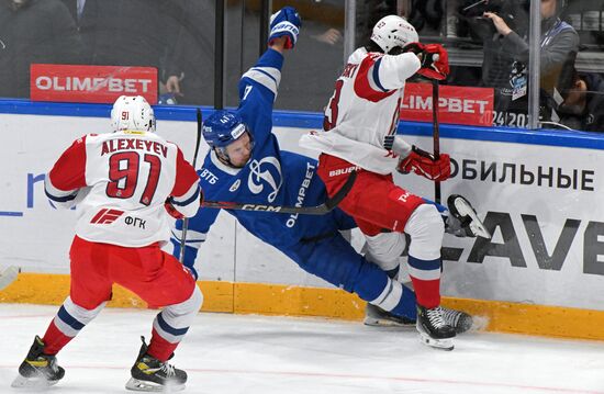 Хоккей. КХЛ. Матч "Динамо М" - "Локомотив"