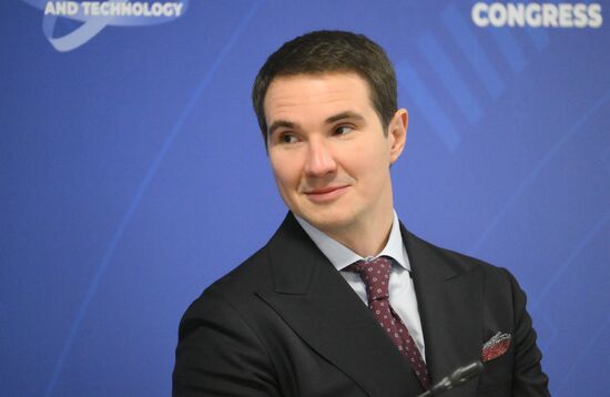 IV КМУ-2024. Госзадание 2.0 – Химия: от суверенитета к технологическому лидерству
Денис Секиринский, заместитель министра науки и высшего образования РФ Место: Россия, Федеральная территория "Сириус". Автор: Григорий Сысоев. IV КМУ-2024. Госзадание 2.0 – Химия: от суверенитета к технологическому лидерству