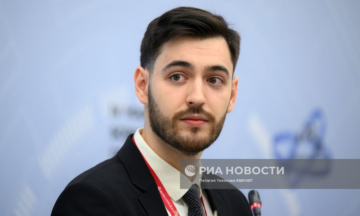 IV КМУ-2024. Наука и soft skills: как развивать гибкие навыки для успешной карьеры в науке?