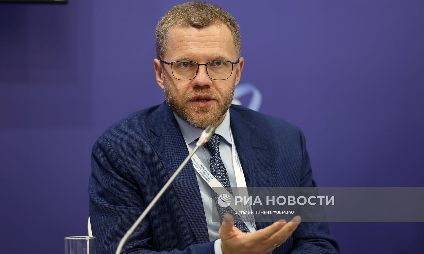 IV КМУ-2024. Разделяя принципы, объединяя умы. Как ученым работать вместе?