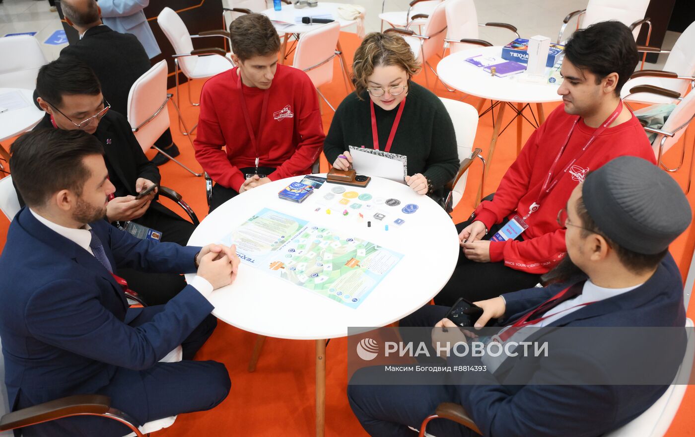 IV КМУ-2024. Работа лектория в зоне "Площадь Ноц"