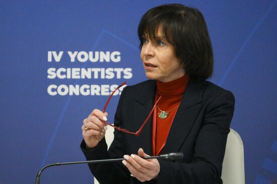 IV КМУ-2024. Поддержка и опора: русский язык для образования, науки и успешной карьеры
Людмила Куликова, директор, Институт филологии и языковой коммуникации, Сибирский федеральный университет Место: Россия, Федеральная территория "Сириус". Автор: Григорий Сысоев. IV КМУ-2024. Поддержка и опора: русский язык для образования, науки и успешной карьеры