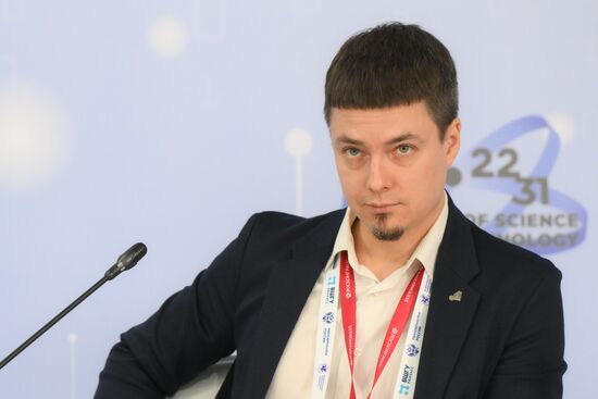 IV КМУ-2024. Вектор на технологическое лидерство: какой видят Россию будущего молодые ученые?